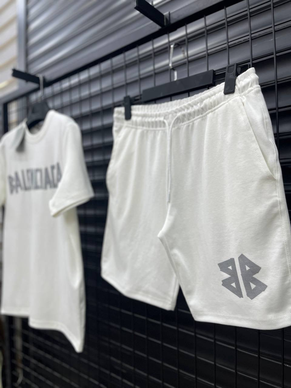 Летни екипи Balenciaga