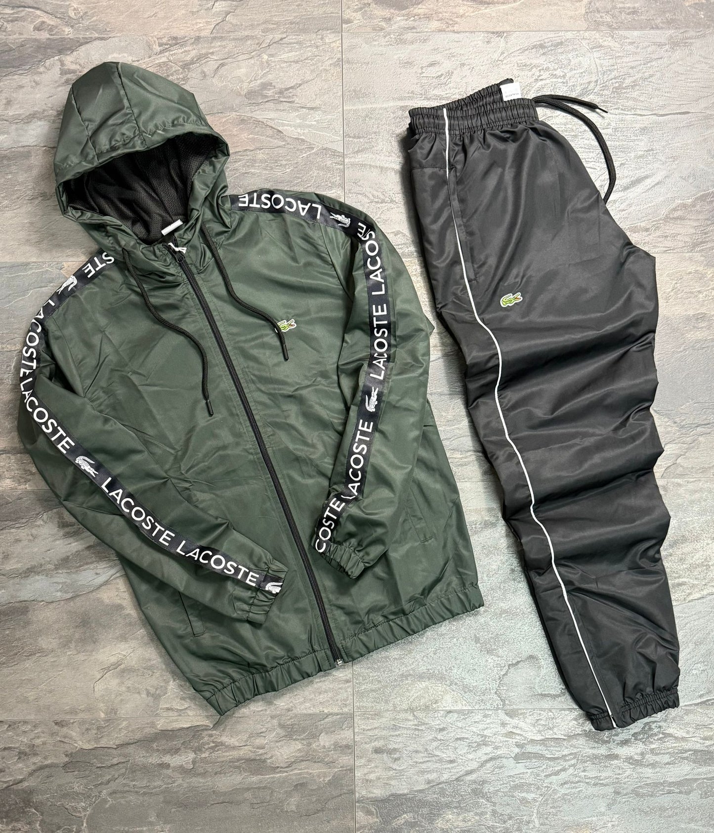 Спортен екип Lacoste