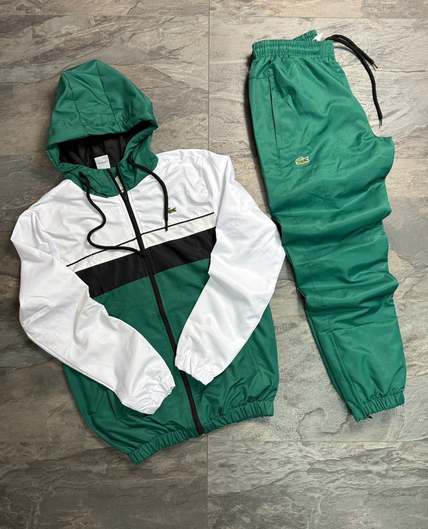 Спортен екип Lacoste