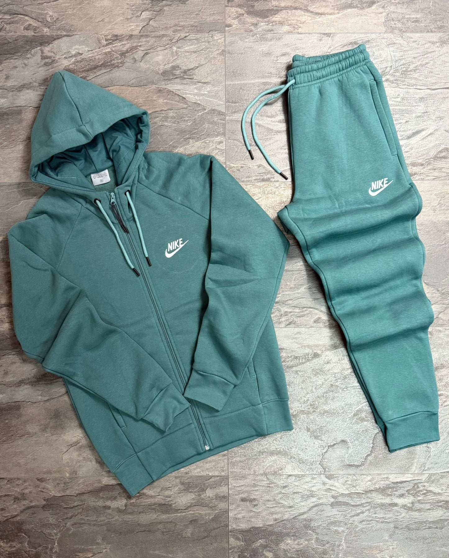 Спортен екип Nike