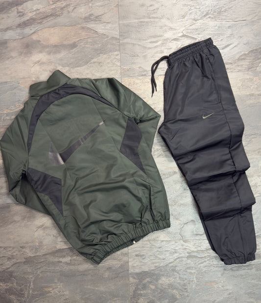 Спортен екип Lacoste