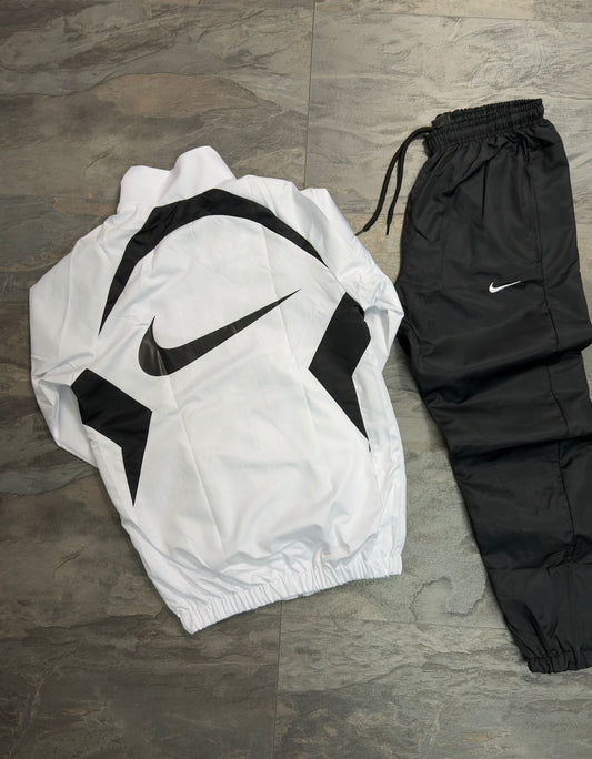 Спортен екип Nike