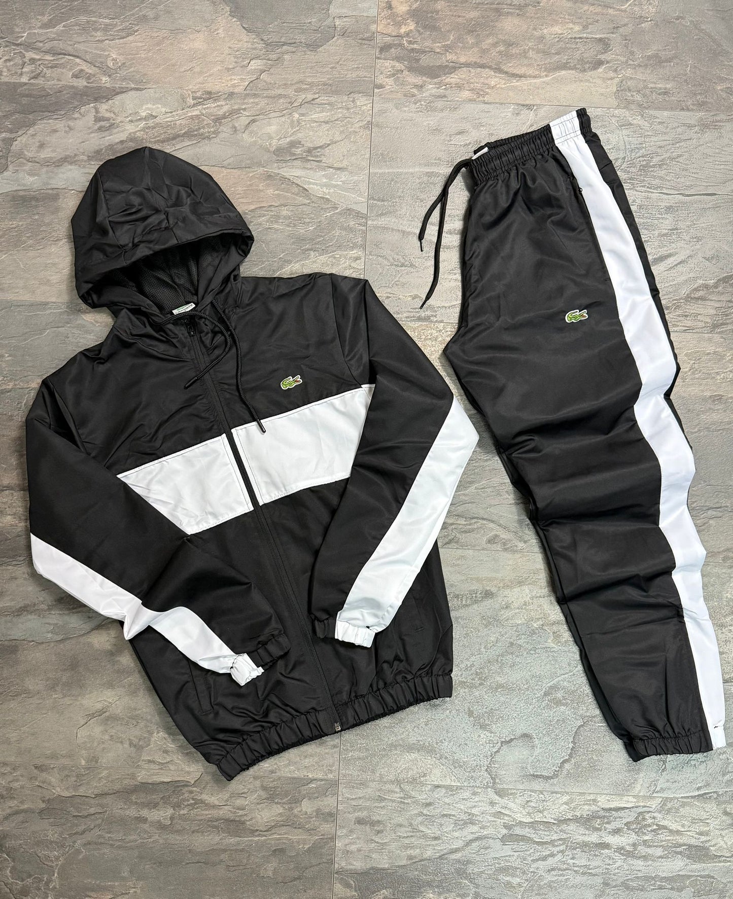 Спортен екип Lacoste