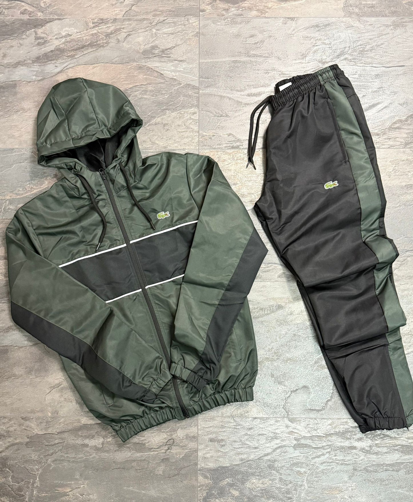 Спортен екип Lacoste