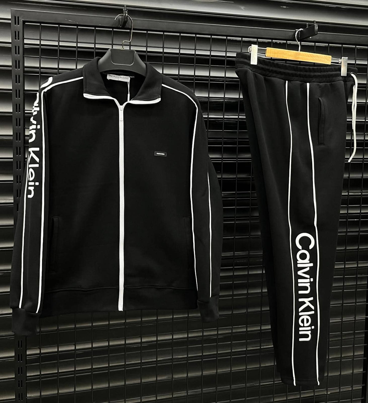 Спортен памучен екип CALVIN KLEIN 1200