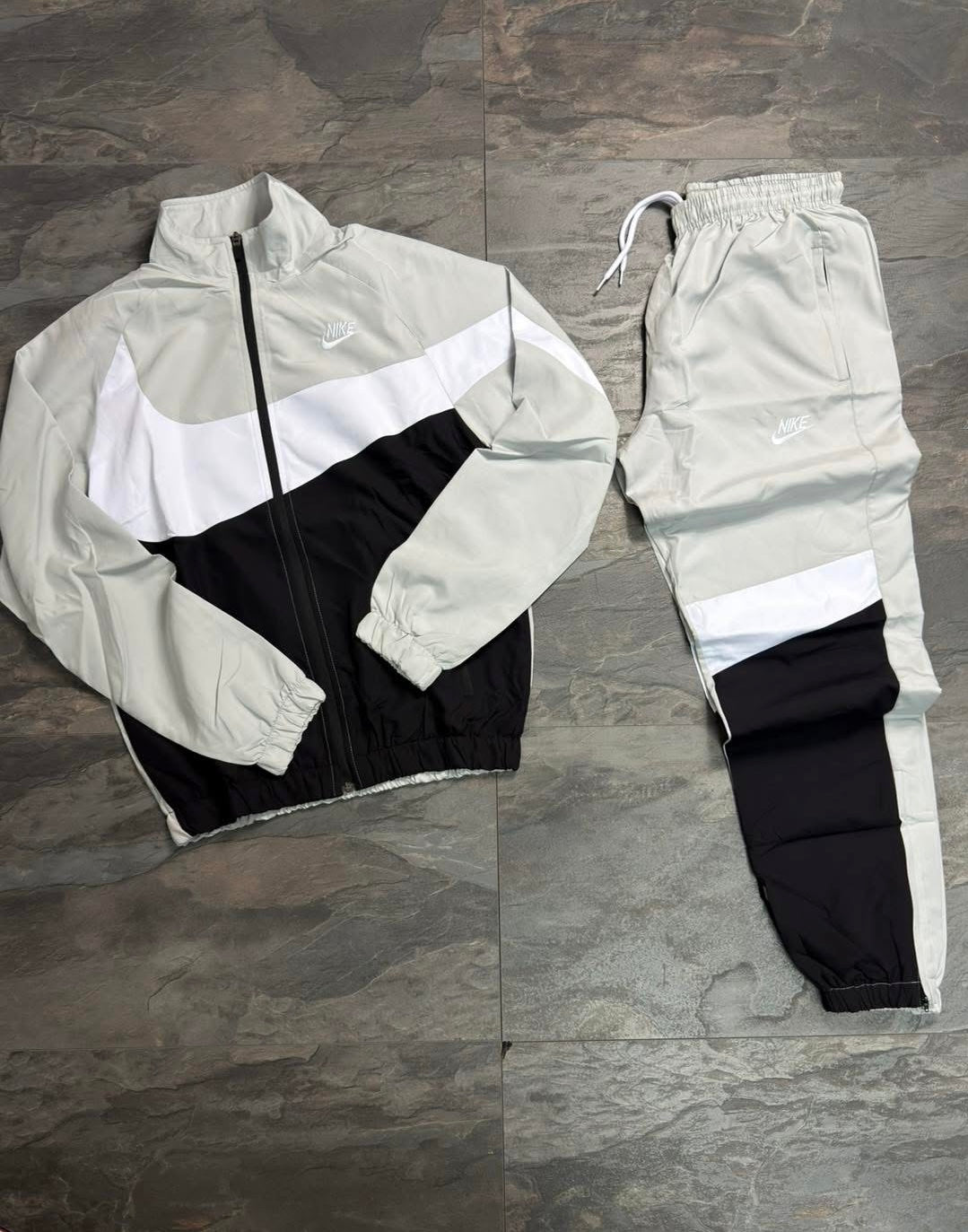 Мъжки спортен екип NIKE 1129