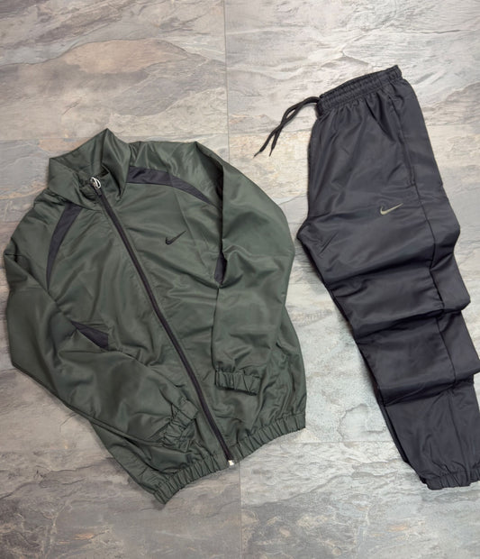 Спортен екип Lacoste