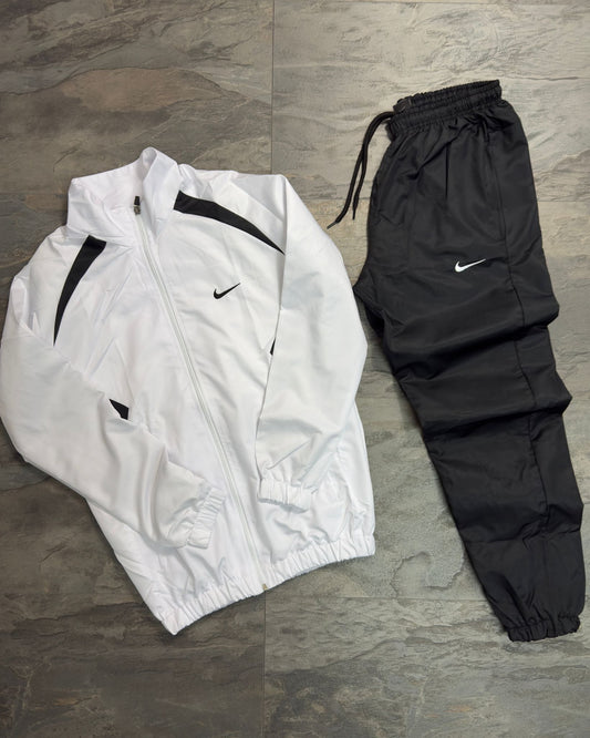 Спортен екип Nike