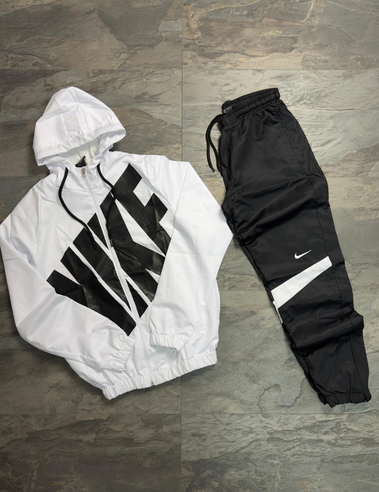 Спортен екип Nike