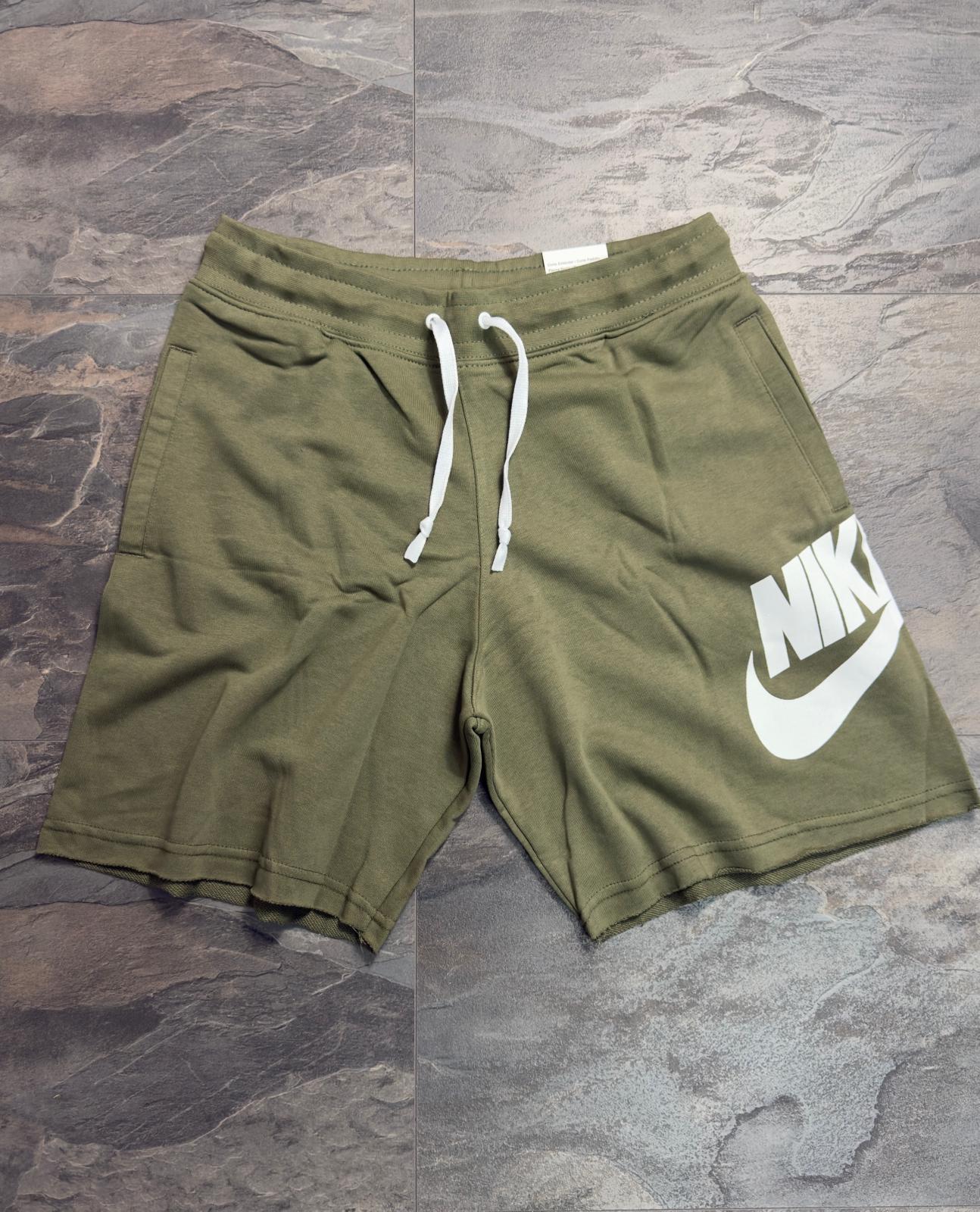 Къси спортни гащи NIKE 1671