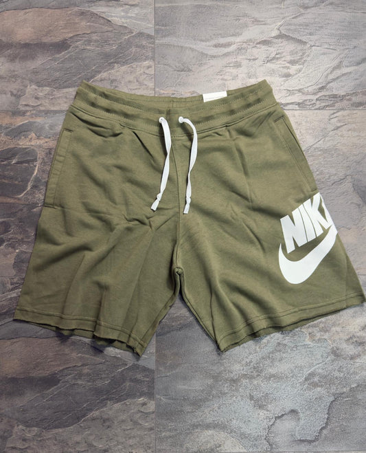 Къси спортни гащи NIKE 1671