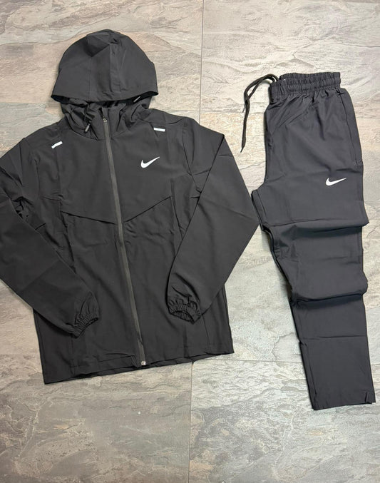 Мъжки спортен екип NIKE 1313