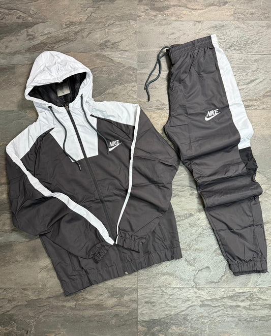 Спортен екип Nike